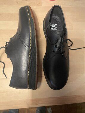 Dr. Martens mens shoes, US 14, new, AirWair